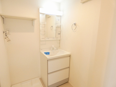 【洗面所】 | ヴィータ+N