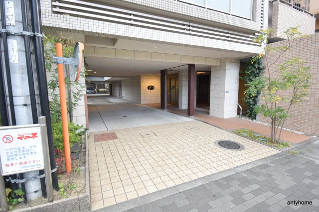 アヤコート　仲介手数料無料のエントランス