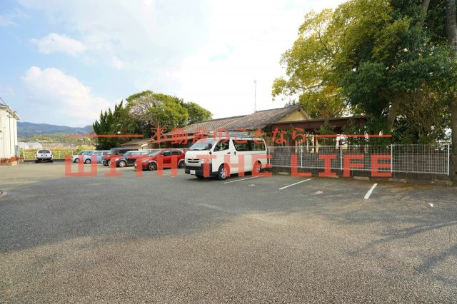 グランドアマレーVI番館【10,000円キャッシュバック対象物件】の駐車場|駐車場があります