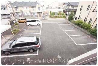 【駐車場】