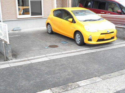 【駐車場】 | 中古戸建 川口市 朝日2丁目　全1棟 1号棟 | ・南鳩ケ谷駅徒歩11分・駐車場2台車種により・南向き・4LDKとダブルバルコニー・十二月田小・中・