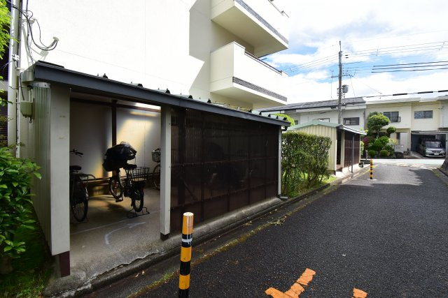 円明寺ヶ丘団地F棟のその他共用部分|駐輪場