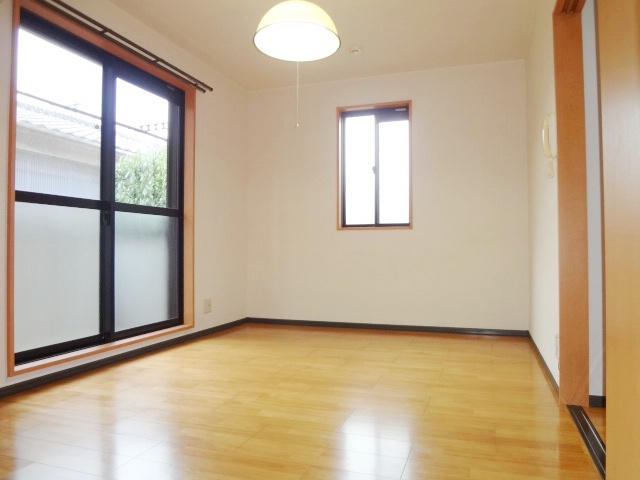 ウィングハイム【キャッシュバック対象物件】の洋室|ゆったりした洋室です