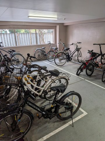 【その他共用部分】 | グロースメゾン海神A棟 | 自転車置き場です