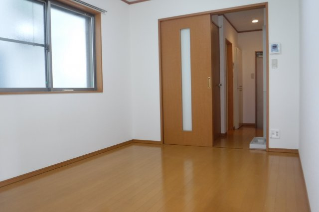 エタージュ元住吉の洋室