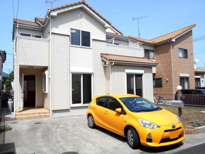 【駐車場】 | 中古戸建 加須市 南篠崎1丁目 45坪 全1棟 1号棟 | 価格変更・花崎駅徒歩17分・駐車場2台並列・南向き庭付き・4LDKとバルコニー・大桑小・平成中・