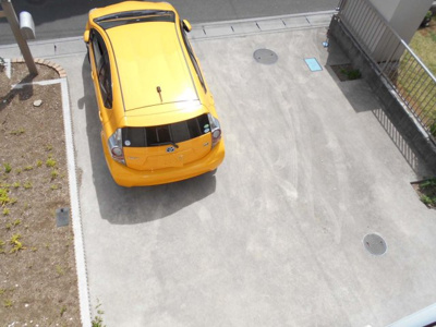 【駐車場】 | 中古戸建 加須市 南篠崎1丁目 45坪 全1棟 1号棟 | 価格変更・花崎駅徒歩17分・駐車場2台並列・南向き庭付き・4LDKとバルコニー・大桑小・平成中・