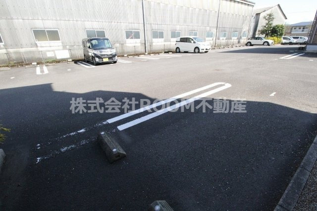 セジュール早水Ⅰの駐車場|車をお持ちの方に嬉しい駐車場付きの物件です