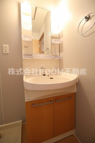 セジュール早水Ⅰの独立洗面台|使いやすい独立洗面台です