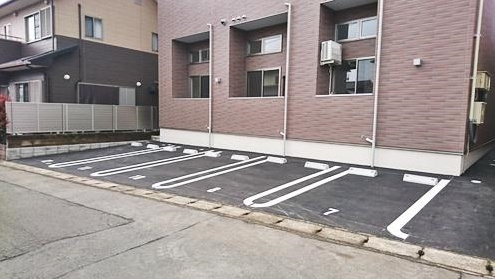 熊本市東区長嶺東６丁目のアパートの駐車場