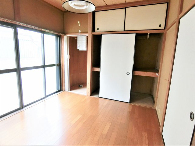 高師貸家の洋室