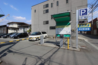 【駐車場】