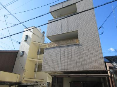 ガーディアン青山の外観