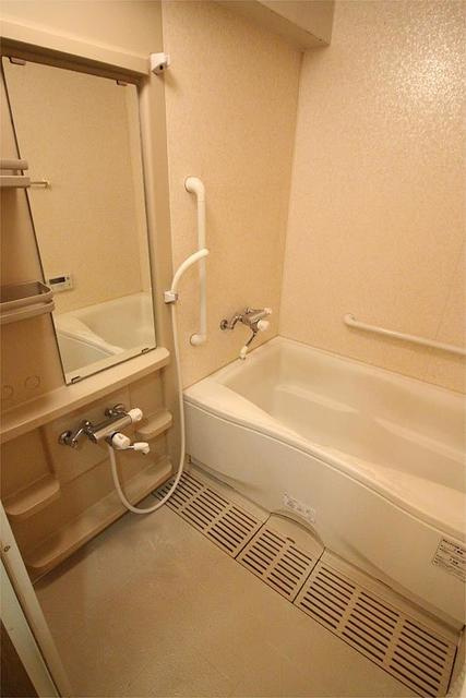 ヴァンヴェール湘南の浴室