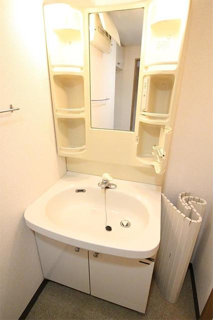 ヴァンヴェール湘南の洗面所