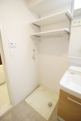 【設備】 | コンフォート しき | ★室内洗濯機置き場と収納★