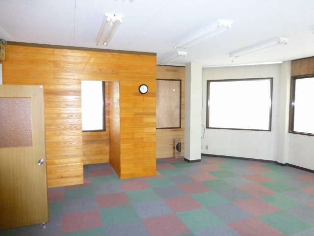 七福ビルBのロビー