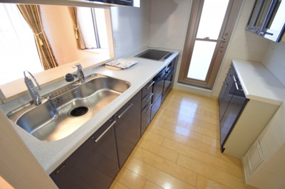 【キッチン】 | ワコーレ新神戸カデンツァ | 広々キッチン！！