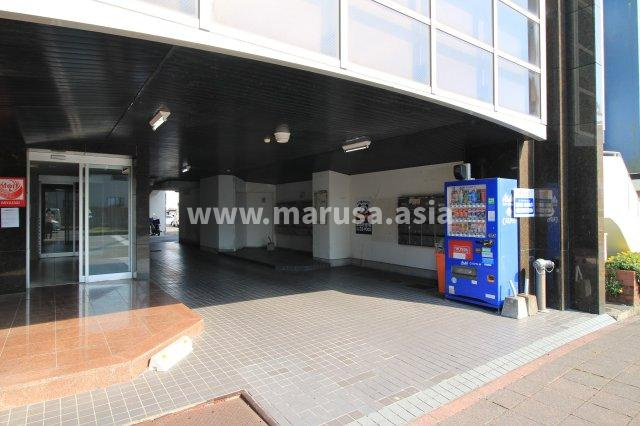 アモント中村のエントランス