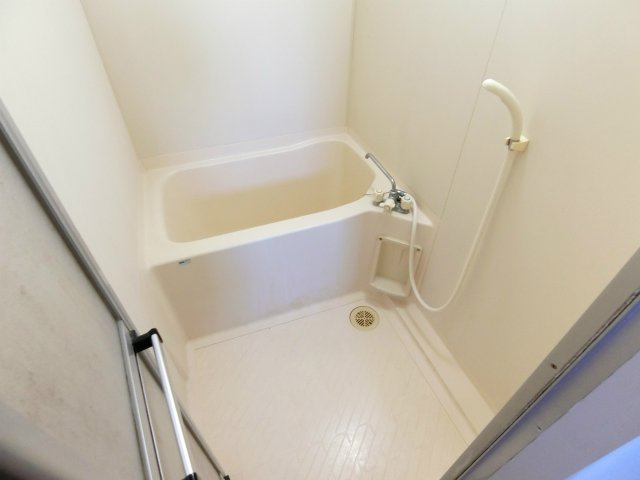 ドマーニASOUの浴室|落ち着いた空間のお風呂です