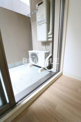 【バルコニー】 | サザン桃山御陵 | 開放的で明るい空間を演出してくれるバルコニーです