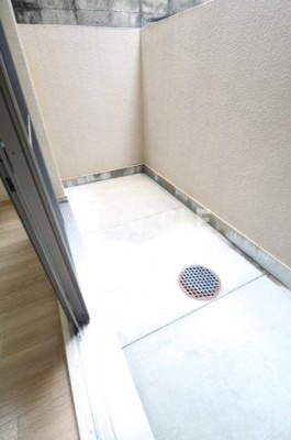 【バルコニー】 | サザン桃山御陵 | 落ち着いた時間を過ごせるバルコニーです