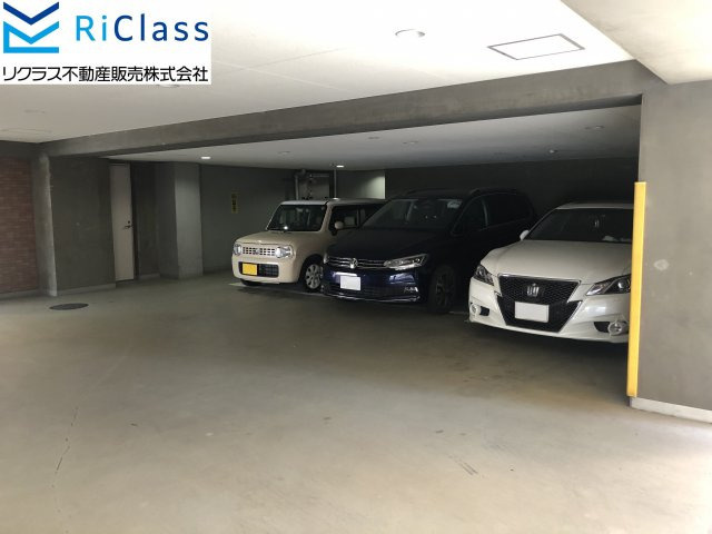 グランパレ神戸ハーバーウエストの駐車場