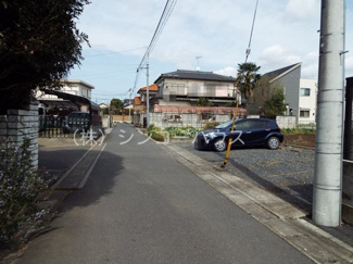 【前面道路含む現地写真】