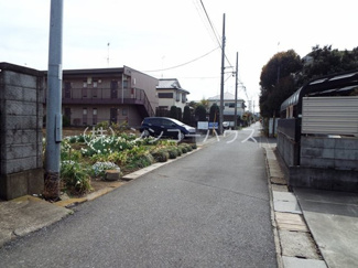 【前面道路含む現地写真】