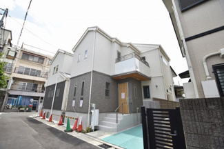 【外観】 | 現地見学や資料請求などお気軽にお問合わせ下さい。
周辺環境とあわせて現地ご案内致します。