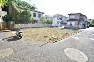 【外観】 | 現地見学や資料請求などお気軽にお問合わせ下さい。
周辺環境とあわせて現地ご案内致します。