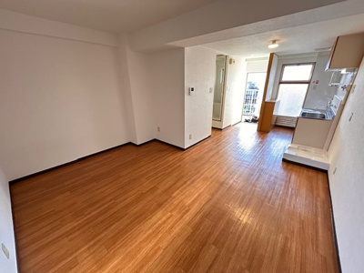 【洋室】 | ヤマブハイツ