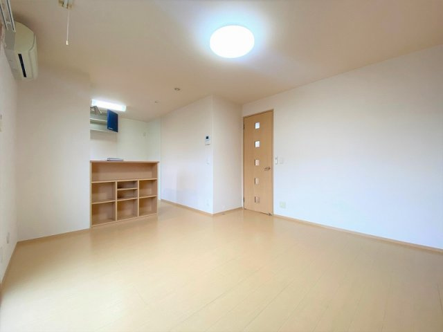 リビングタウン飯岡新田Ⅰの居間・リビング