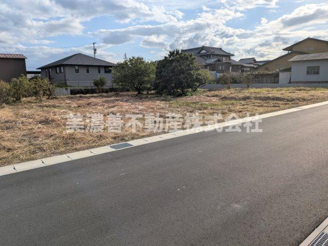 ５５６００　瑞穂市牛牧土地の外観