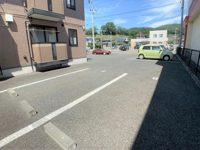 ピュール.S I.の駐車場