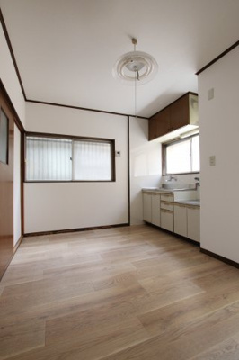 【居間・リビング】 | 堺市東区高松401-10