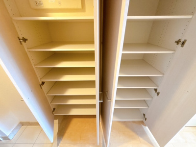 【玄関】 | エクセラ三軒茶屋