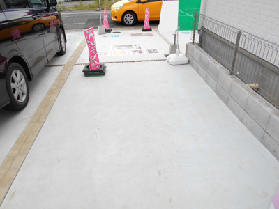 【駐車場】 | 新築 春日部市 中央2丁目 全４棟 D号棟 らすと1棟 | 春日部駅10分八木崎駅9分・駐車場2台・南東向き・3ＳLDKとロフトとバルコニー・八木崎小・春日部中