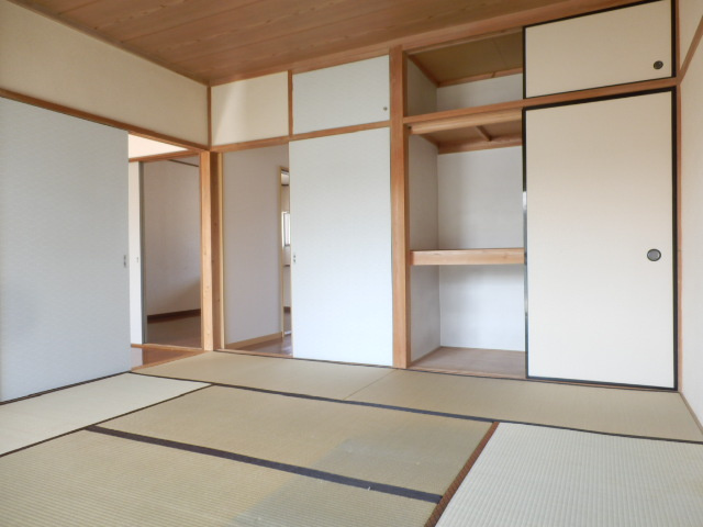 【寝室】 | ロジュマンシャトー