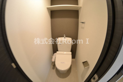 【トイレ】 | W-STYLE大阪駅前 | 落ち着いた色調のトイレです