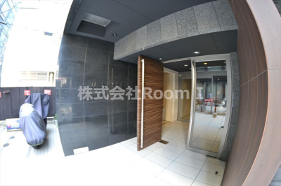 【エントランス】 | W-STYLE大阪駅前 | 建物の内部です