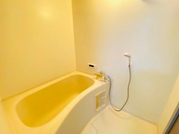 熊本市東区新南部３丁目の賃貸マンションの浴室