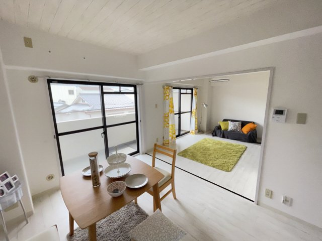 東灘プレイスの居間・リビング