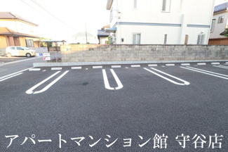 【駐車場】