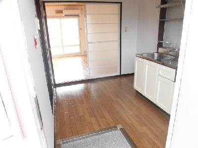 サンシティM（サンシティエム）の内装|玄関から～