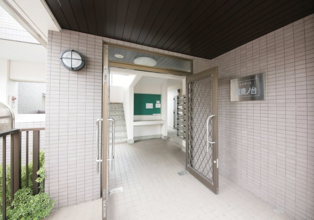 エステート富貴ノ台のエントランス