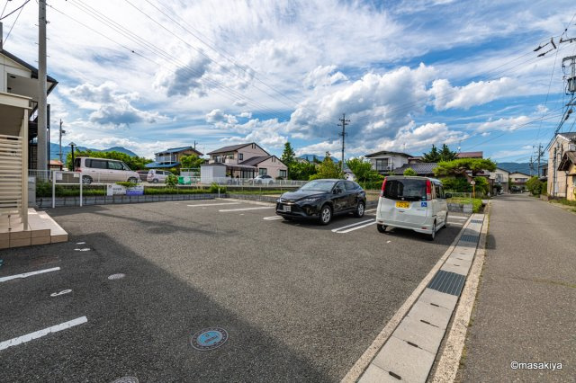 メゾン　ナカザワの駐車場|駐車場