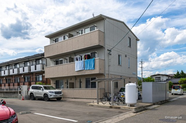 メゾン　ナカザワの外観