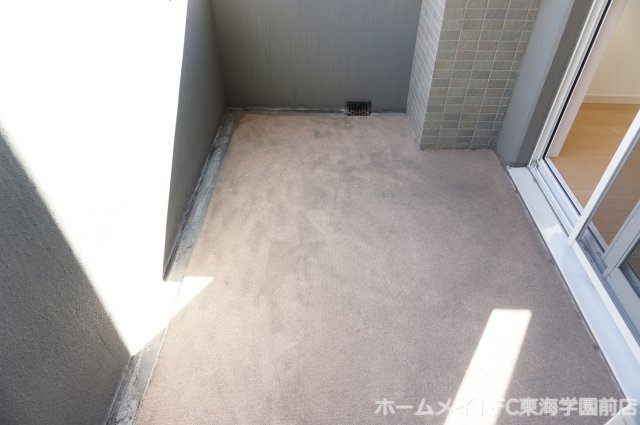熊本市中央区船場町３丁目の賃貸マンションのバルコニー