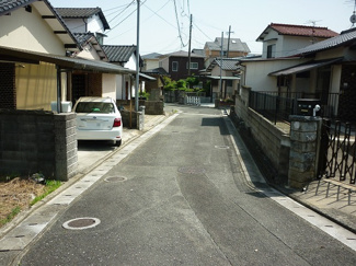 【前面道路含む現地写真】